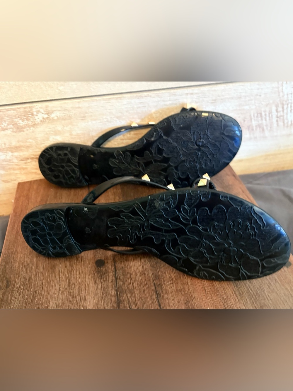 Olivia Miller Black Jelly Bow Sandals with Gold Studs Sz 40 fits 8.5 - Picture 5 of 6